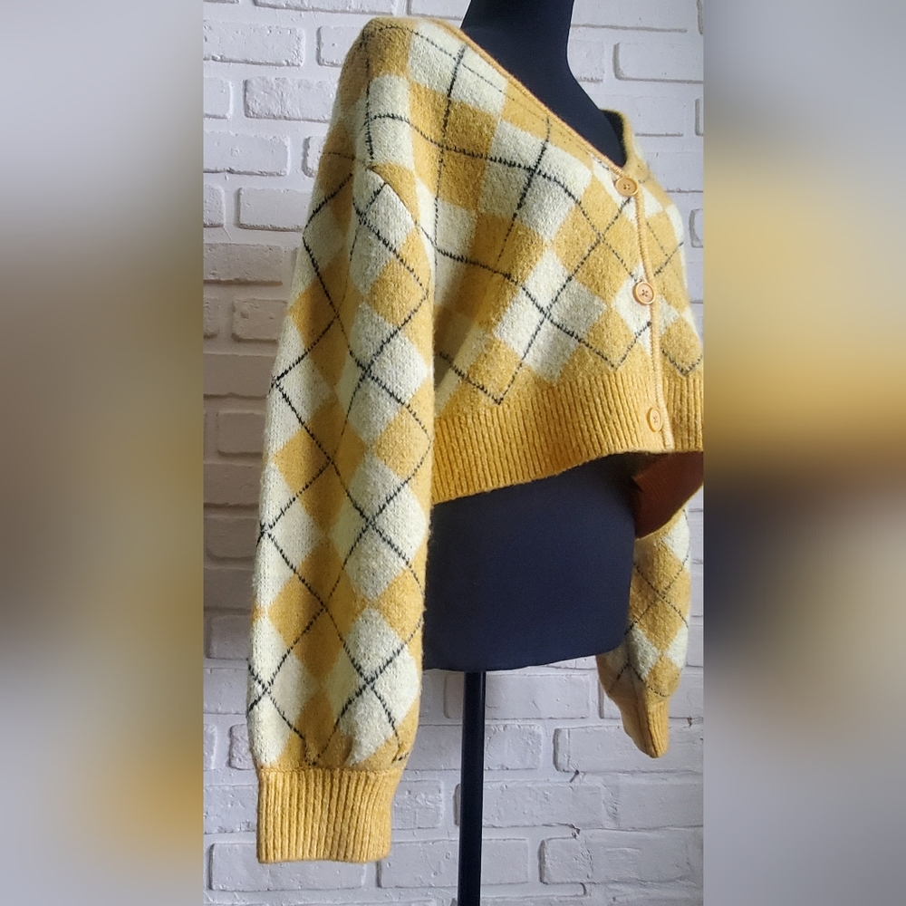 H&M Divided Argyle Jacquard Knit Button Cardigan Sweater Cropped Medium - Picture 10 of 15
